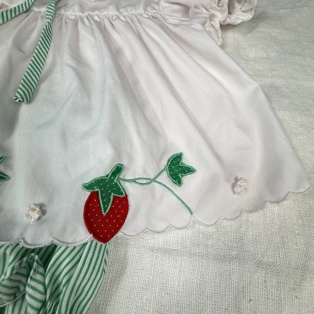 Nannette Dress Set Baby Girls 9M White Strawberry Applique Bloomers Socks VTG 80